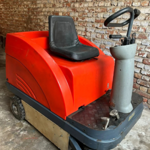 Ride-on sweeper machine for Commercial and industrial use for sale in Pakistan